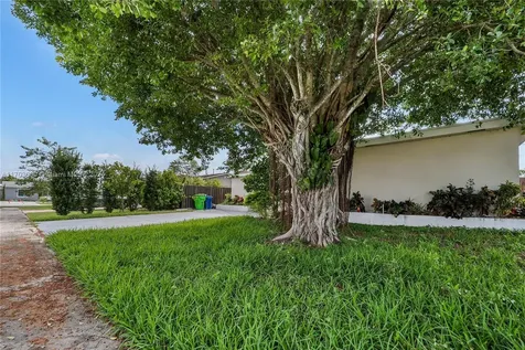 10150 NW 24th Street Sunrise FL 33322