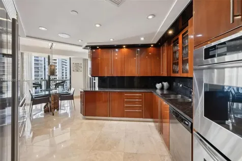 4000 Island Boulevard Aventura FL 33160
