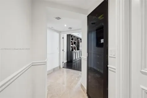 4000 Island Boulevard Aventura FL 33160