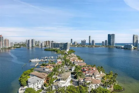 4000 Island Boulevard Aventura FL 33160