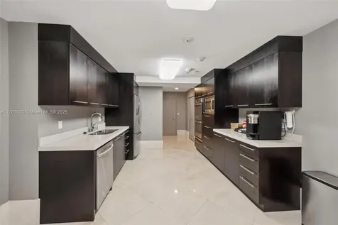 4000 Island Boulevard Aventura FL 33160