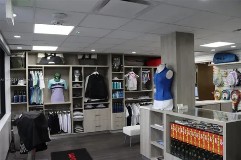 4000 Island Boulevard Aventura FL 33160