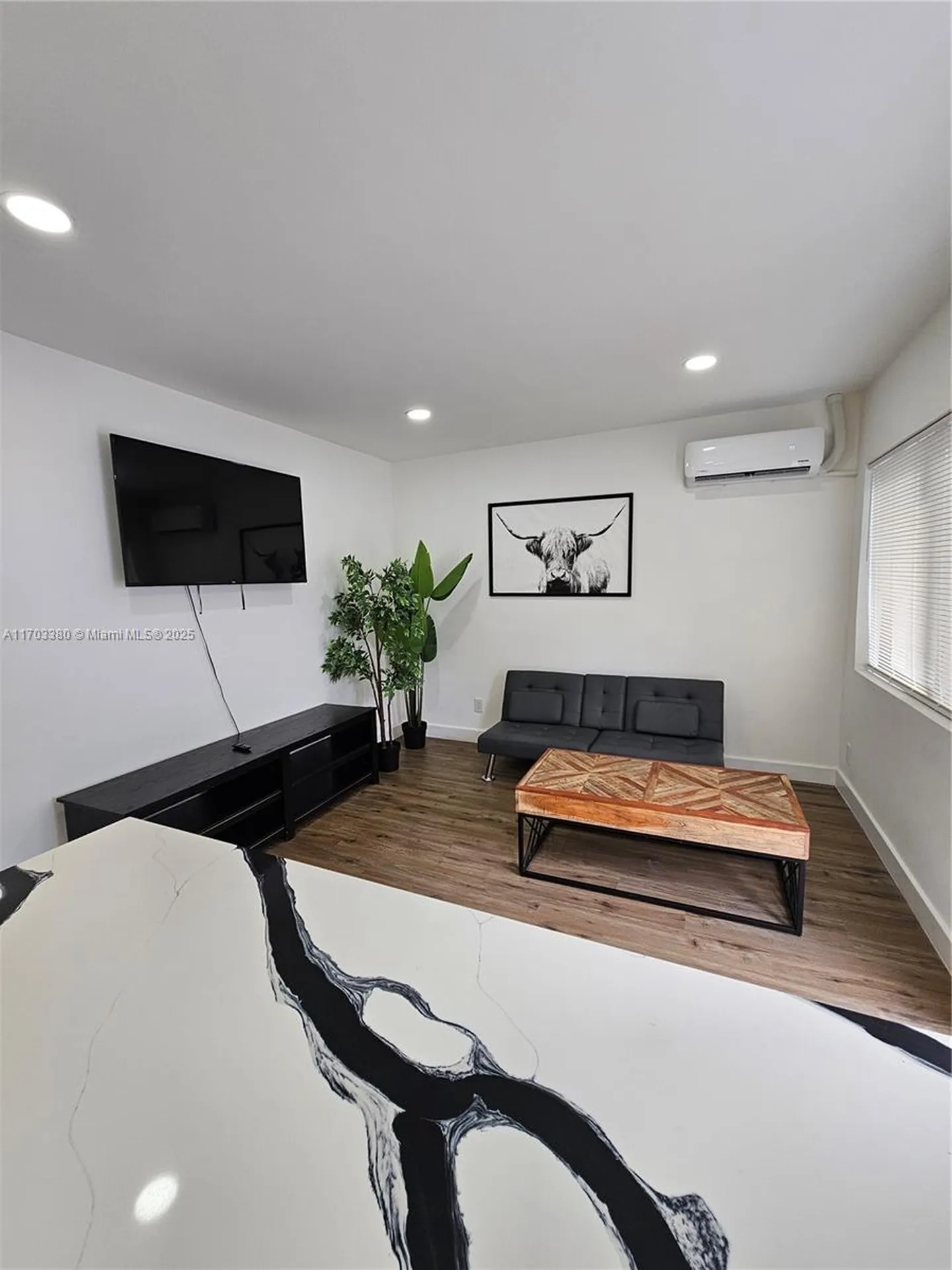 1946 Pierce Street Hollywood FL 33020