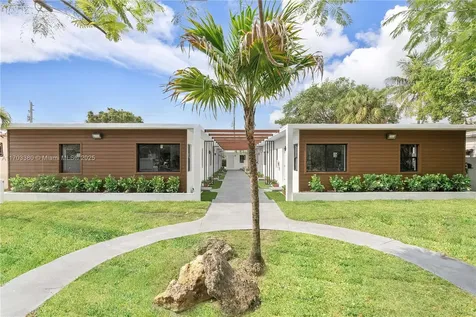 1946 Pierce Street Hollywood FL 33020