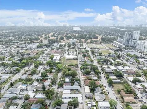 1946 Pierce Street Hollywood FL 33020