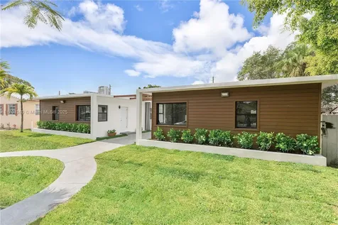 1946 Pierce Street Hollywood FL 33020