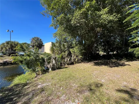 5651 NW 55th Lane Tamarac FL 33319