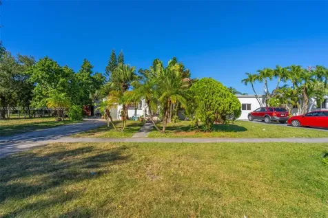 6765 SW 34th Street Miami FL 33155