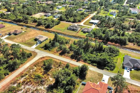 844 Carbon Street E Lehigh Acres FL 33974