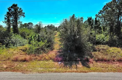 844 Carbon Street E Lehigh Acres FL 33974