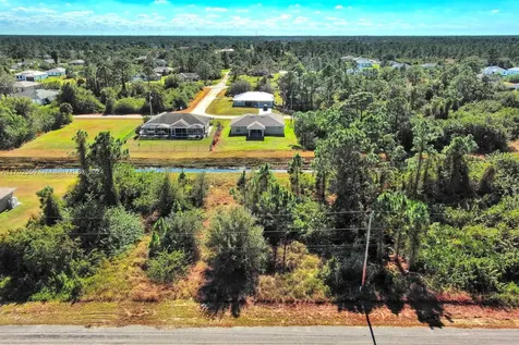 844 Carbon Street E Lehigh Acres FL 33974