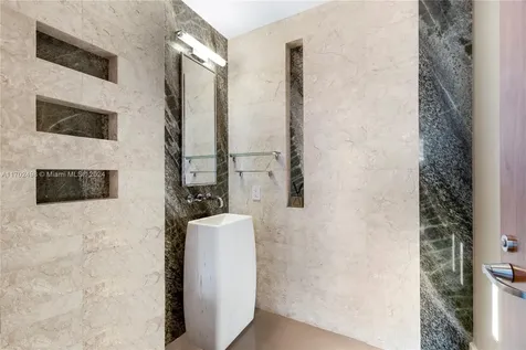 1425 Brickell Avenue Miami FL 33131