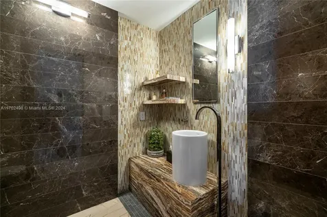 1425 Brickell Avenue Miami FL 33131