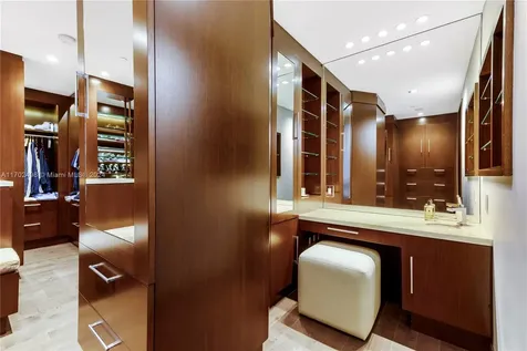 1425 Brickell Avenue Miami FL 33131