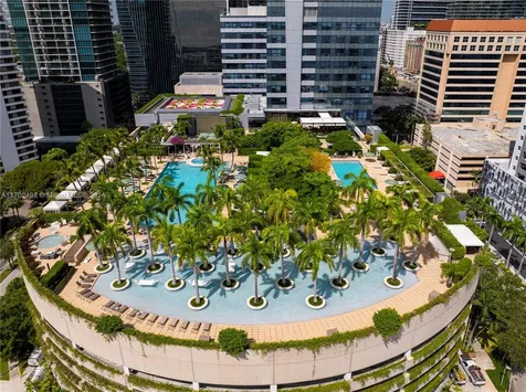 1425 Brickell Avenue Miami FL 33131