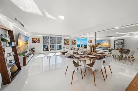 Miami Beach FL 33139