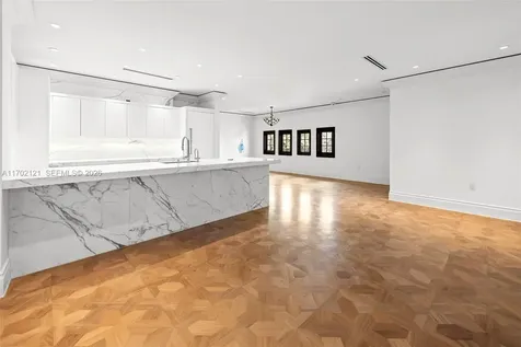 49 Palm Avenue Miami Beach FL 33139