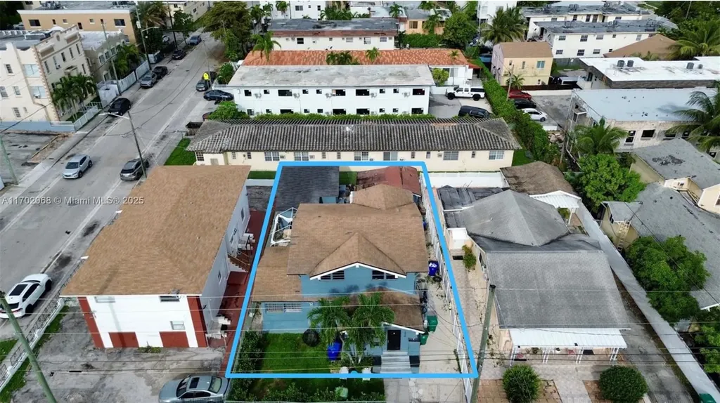 236 SW 10 Avenue Miami FL 33130