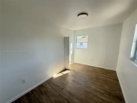 236 SW 10 Avenue Miami FL 33130