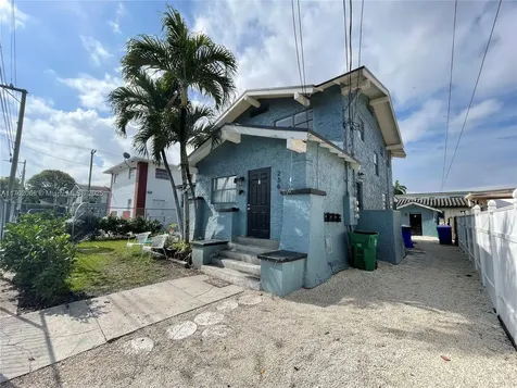 236 SW 10 Avenue Miami FL 33130