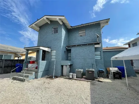 236 SW 10 Avenue Miami FL 33130