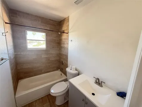 236 SW 10 Avenue Miami FL 33130