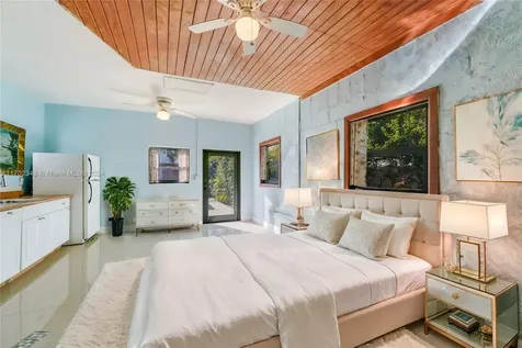 3121 SW 19th Terrace Miami FL 33145