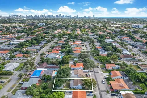 3121 SW 19th Terrace Miami FL 33145