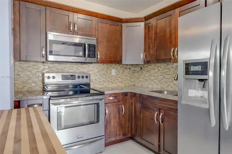 3121 SW 19th Terrace Miami FL 33145