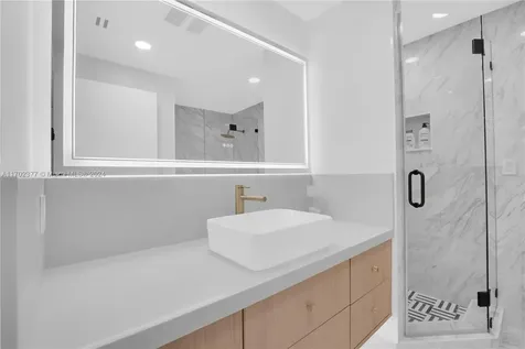 10101 Collins Avenue Bal Harbour FL 33154