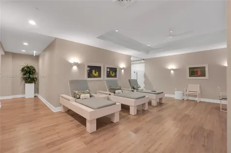 10101 Collins Avenue Bal Harbour FL 33154