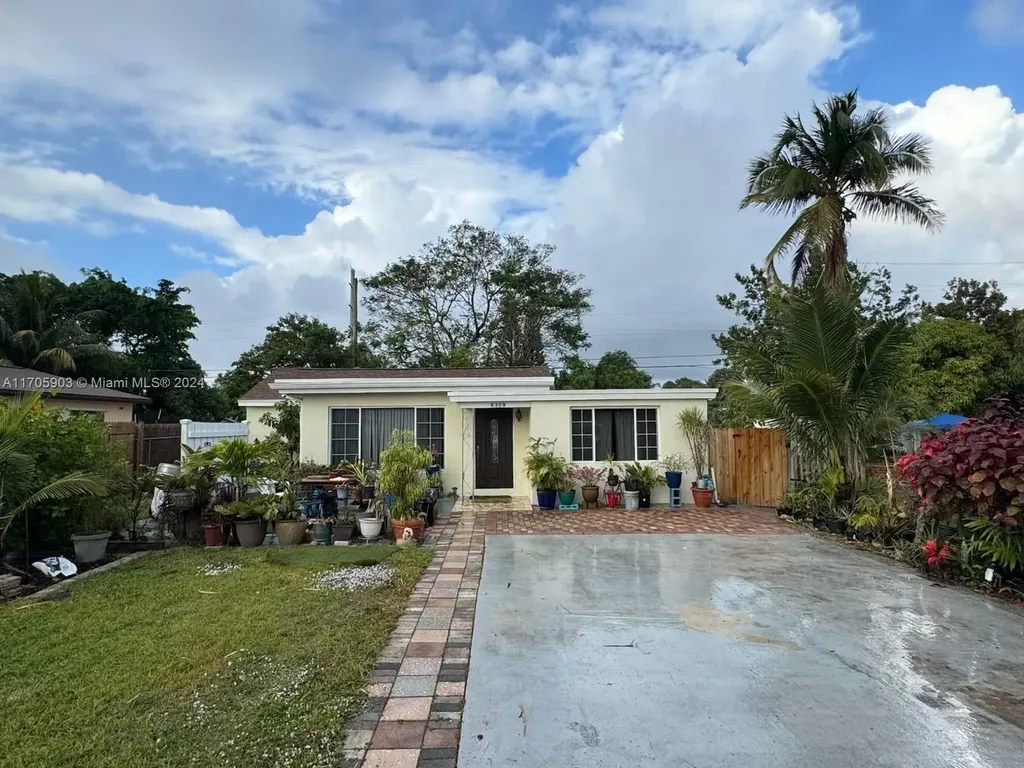 6309 Dewey Street Hollywood FL 33023