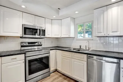 6309 Dewey Street Hollywood FL 33023