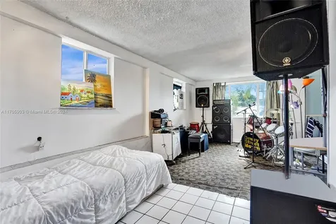 6309 Dewey Street Hollywood FL 33023
