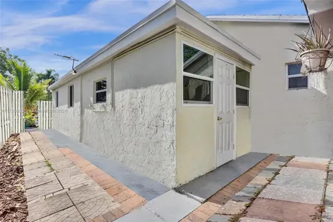 6309 Dewey Street Hollywood FL 33023
