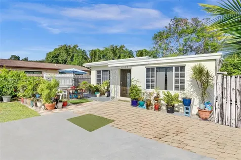 6309 Dewey Street Hollywood FL 33023