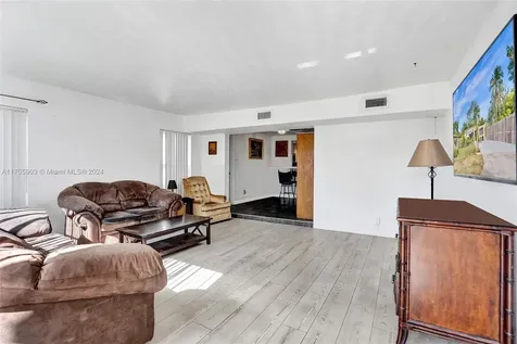 6309 Dewey Street Hollywood FL 33023
