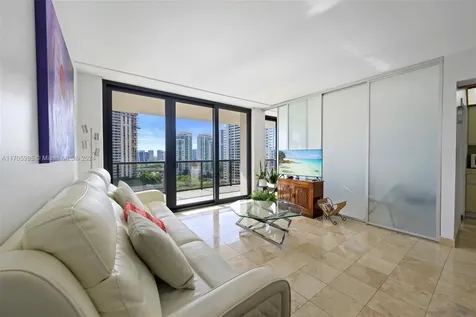 19667 Turnberry Way Aventura FL 33180
