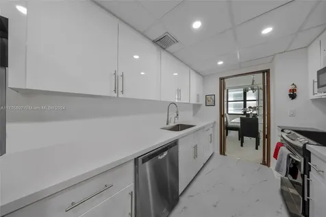 9801 Collins Avenue Bal Harbour FL 33154