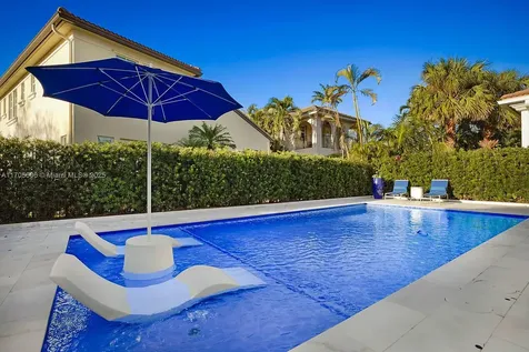 721 Bocce Court Palm Beach Gardens FL 33410