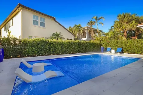 721 Bocce Court Palm Beach Gardens FL 33410