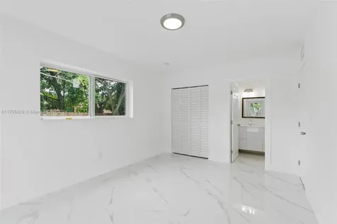 17600 NE 4th Avenue North Miami Beach FL 33162