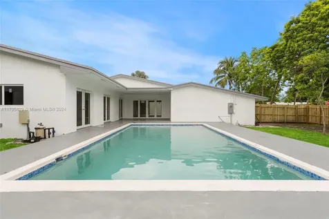17600 NE 4th Avenue North Miami Beach FL 33162