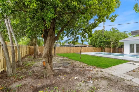17600 NE 4th Avenue North Miami Beach FL 33162