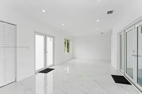 17600 NE 4th Avenue North Miami Beach FL 33162