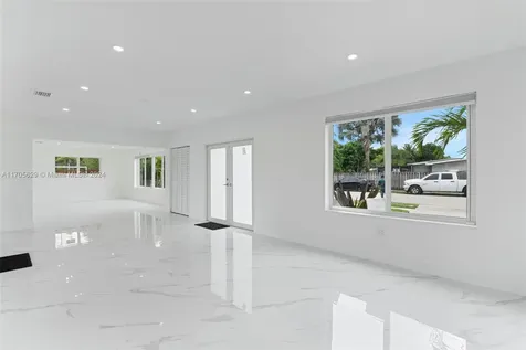 17600 NE 4th Avenue North Miami Beach FL 33162