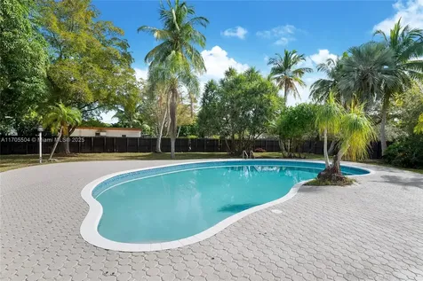 7675 SW 132nd Street Pinecrest FL 33156