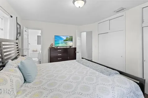 2340 NW 180th Terrace Miami Gardens FL 33056