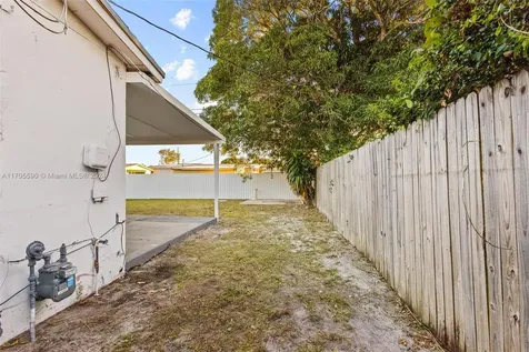 2340 NW 180th Terrace Miami Gardens FL 33056