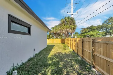 3101 SW 15th Court Fort Lauderdale FL 33312